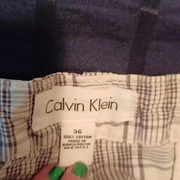 💙🐾Men's Calvin Klein plaid shorts🎉 - Picture 7 of 8